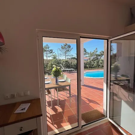 Casa Colina, Walking Distance To Arrifana Apartment *